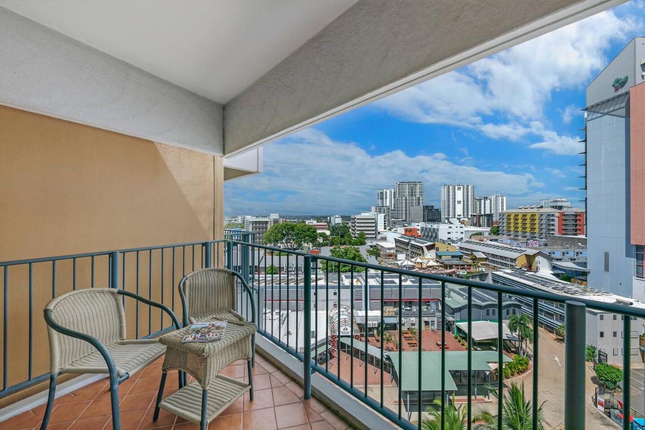 Bird's Eye Views From Chic Harbourside Abode Apartment *